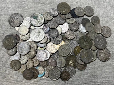 100 x Small World Foreign SILVER coins Mixed Variety group lot! Huge collection! - Image 1 of 4
