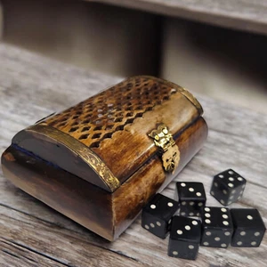 Set of 6 Rare Buffalo Horn D6 Dices & Antique Camel Bone Box with Brass Work - Picture 1 of 13