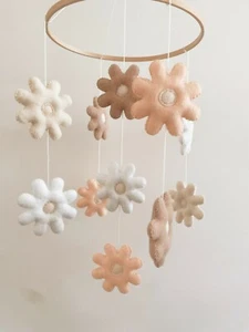 Baby Cot Mobile - Daisy Nursery Mobile - Nursery Decor - Picture 1 of 4