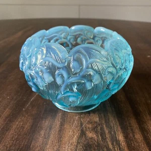 Vintage Fenton hellblau opaleszent ""Lilie des Tals"" Rosenschale - Bild 1 von 4