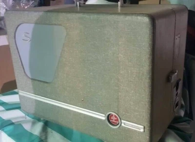 Bolex Pailard S321 proiettore 16mm come pezzi di ricanbio - Immagine 1 di 4