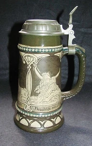 Jugendstil Keramik Bierkrug m. Zinndeckel "Siegfried´s Ankunft" - Bild 1 von 1