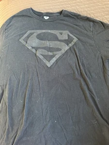 Camiseta para hombre Superman negra y plateada con logotipo XL - Imagen 1 de 5