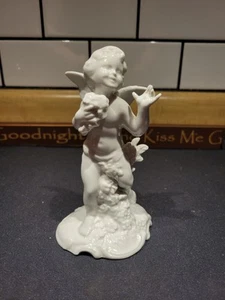 Dresden Angel Cherub Grape Harvesting Autumn Figure Blanc De Chine - Picture 1 of 8