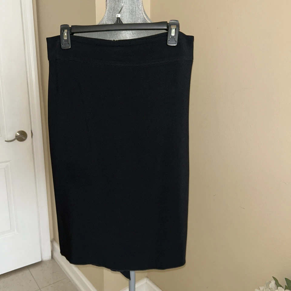 Falda lápiz negra para mujer de Bluemarine.  Foto 1 de 4