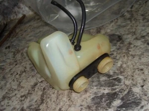 John Deere 55v gas and oil tanks chainsaw part only bin 237 - Picture 1 of 3