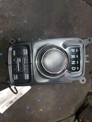 RAM 1500 2015 interruptor de control de transmisión automática con 4x4 NÚMERO DE PIEZA 681719 Foto 1 de 4