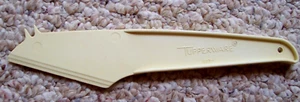Tupperware Cheese Slicer Knife Yellow #1223 - Picture 1 of 2