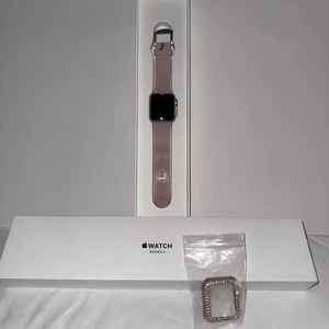 Apple Watch Series 3 38mm Gold Aluminium Case with Pink Sand Sport Band (GPS) - - Photo 1 sur 7