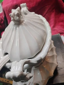 Vintage Porcelain Red Cliff Ironstone White Soup Tureen Lid, Plate & Laddle - Picture 1 of 20