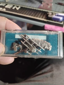 FOKKER DR.1 HAT LAPEL PIN WWI GERMAY RED BARON SPAD GOLD PLATED SNOOPY WING L@@K - Picture 1 of 1