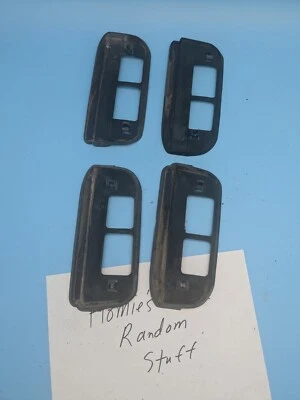 99-04 Chevy Tracker Suzuki Grand Vitara Baca de techo Riel Junta de extremo Tira de clima Foto 1 de 4