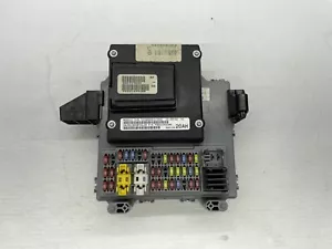 ♻️ 2003 Jeep Liberty Body Control Module Interior Fuse Box BCM OEM P56010420AH - Picture 1 of 4