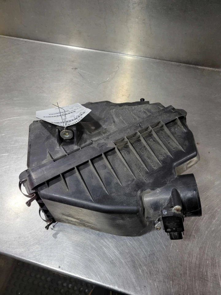 Воздухоочиститель SUZUKI SX4 10 11 12 13 - Изображение 1 из 1