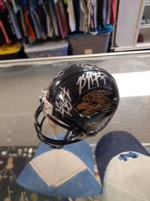 Minicasco autografiado por los Jacksonville Jaguars Byron Leftwich y otras firmas Foto 1 de 4