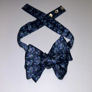 Karotte & Gibbs Blumenmuster Marine Seide Fliege Perlmutt Knöpfe Vintage 16-20" - Bild 1 von 7