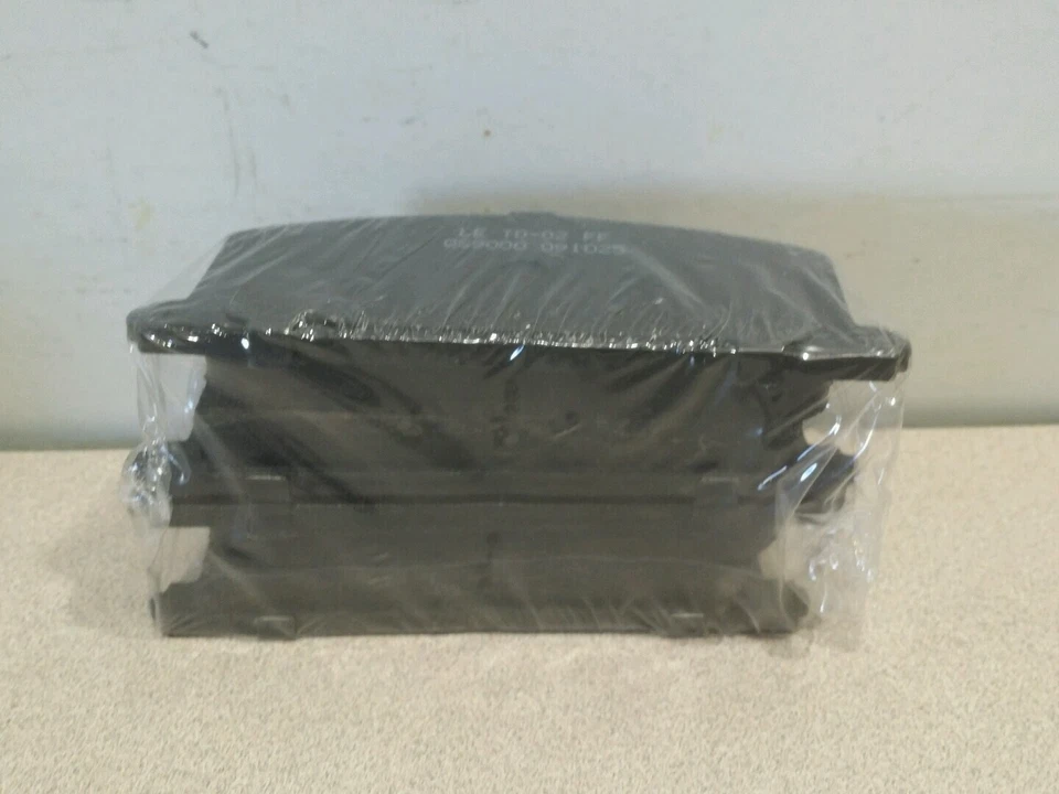 Pastilla de freno de disco delantera Pronto PCD242 para Chevrolet Nova, Geo Prizm otros Foto 1 de 4