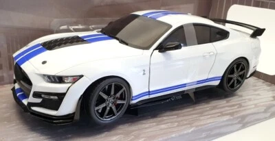 Solido 1/18 Scale Diecast S1805904 - Ford Shelby GT500 Fast Track - White - Image 1 of 4