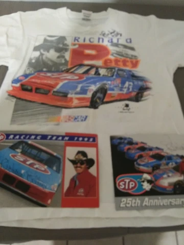 Autographed 1992 Richard Petty 43 Nascar Winston  T-Shirt & Lot  Cards Cover