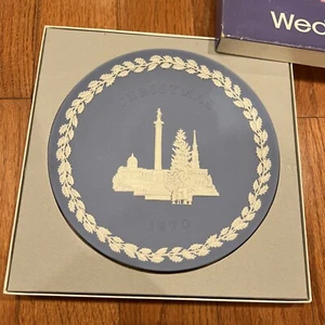 Blue and White Jasper Wedgwood Christmas Plate 1970 w/box - Picture 1 of 7