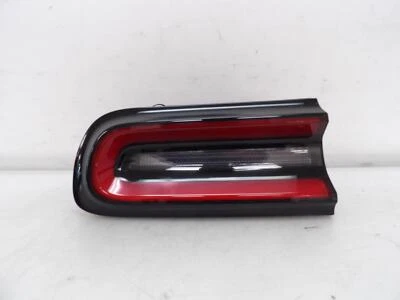 LUZ TRASERA IZQUIERDA DODGE CHALLENGE OEM 2015 - 2017 2018 2019 2020 2021 2022 2023 Foto 1 de 4