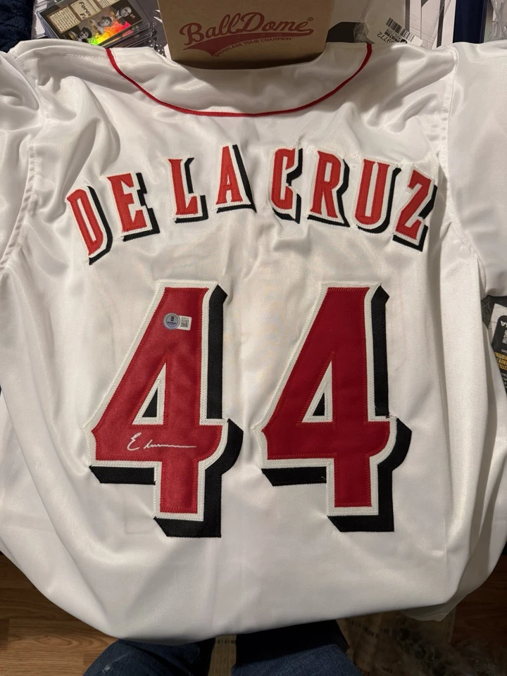 Elly De La Cruz Autographed Cincinnati Reds Jersey w/COA from Beckett - Image 1 of 1