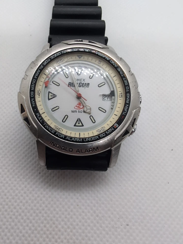 Reloj Timex Reef Gear Hombre 40mm Indiglo Alarma Tono Plateado Fecha Negro Batería Nueva Foto 1 de 4