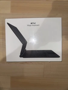 Apple Magic Keyboard for 11-inch iPad Pro - Black - MXQT2LL/A *Brand New Sealed* - Bild 1 von 3