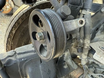 Bomba de dirección asistida Nissan Pathfinder SE 4,0 L 4X4 2005-2012 OEM Foto 1 de 4