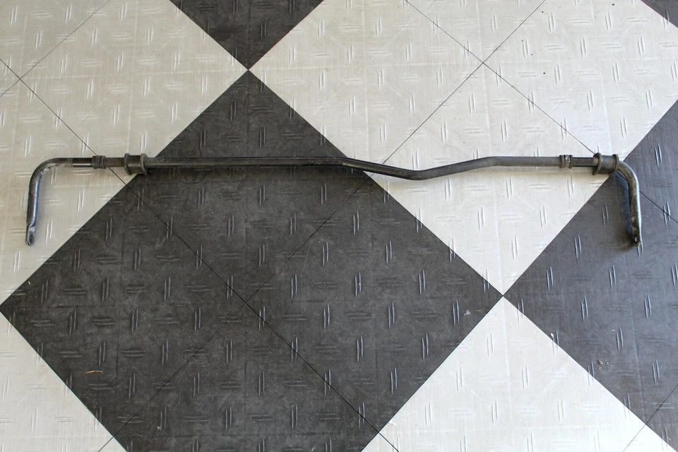 1993-1995 MAZDA RX7 FD OEM FRONT SWAY STABILIZER BAR BRACE FD3 Bushing - Image 1 of 3