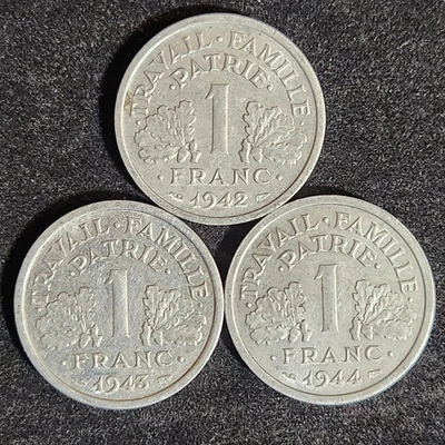 WWII Vichy France Date Set! 1 Franc 1942, 1943, 1944 État Français VF/XF - Image 1 of 2