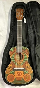 ALVAREZ GDU26C-MONTAGE 50 YEAR GREATFUL DEAD UKULELE GREAT CONDITION (MVP023582) - Picture 1 of 9