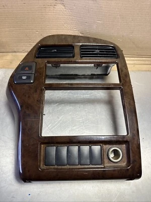 1996-2000 NISSAN PATHFINDER INFINITY QX4 RADIO BEZEL TRIM 68260K10381 OEM — 第 1/4 张图片