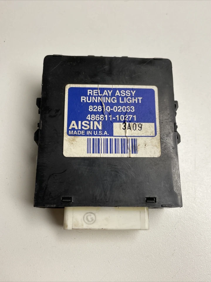 Relé de luz de circulación Toyota Matrix XR 2003 82810-02033 fabricante de equipos originales Foto 1 de 4