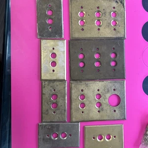 Lot 8 Original Antik Messing Drucktasten Schalter Abdeckplatte Single & Triple - Bild 1 von 10