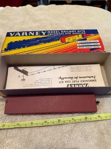 VINTAGE VARNEY FLAT CAR UP STREAMLINER HO  SCALE  IN OLD  BOX - Picture 1 of 7