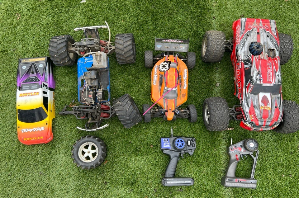 Lot Of 3 - EXCEED-RC Car, Hyper -HYPER SPORT + Traxxas T-Max + Rustler For Parts - Image 1 of 4