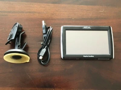 Magellan Roadmate 1470 GPS bundle WITH USB CORD AND GLASS MOUNT - Image 1 of 4