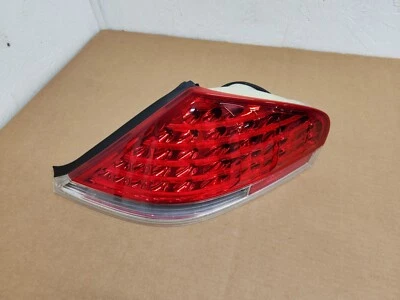 2004-2005 宝马 645Ci 右尾灯 右握 刹车灯 外 7170978 原始设备制造商 #S930 — 第 1/4 张图片