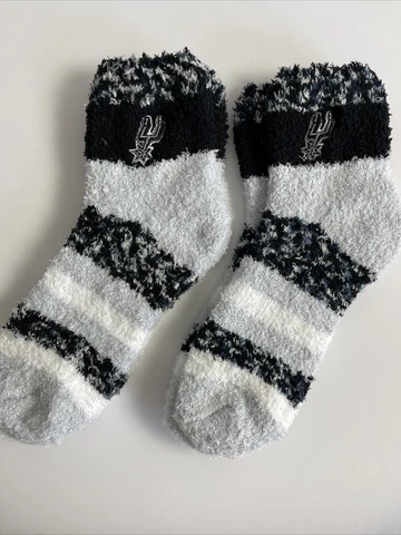 2 PAIR SET! San Antonio Spurs FBF Women’s Cozy Fuzzy Sleep Socks. OSFM (B1) Cover