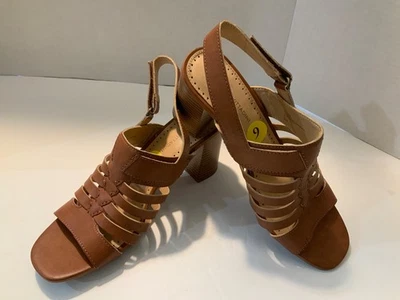 Sandalia Adrienne Vittadini Cuero 3" Tacones Bomba Tirantes 9M NUEVO Caramelo Foto 1 de 4