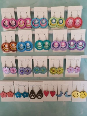 Hängeohrringe aus Holz, Handarbeit, jedes Paar ein handbemaltes Unikat - Bild 1 von 4