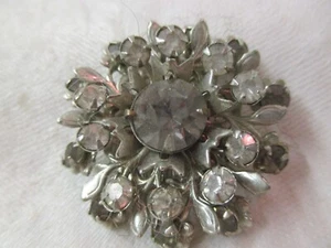Vintage silver tone Brooch with clear Rhinestones Flower - Picture 1 of 3
