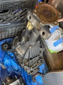 2000-2006 GMC Yukon Front Axle Differential Carrier 3.73 Ratio OEM - Picture 1 of 1