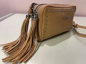 VALENTINO SPA by Mario Pebbled Tan Leather Tassel Shoulder Hand Bag Italy - Picture 1 of 12
