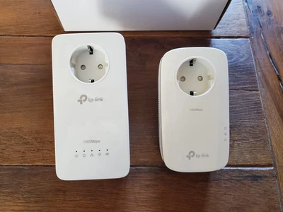 Powerline Tp-link TL-WPA8630P Kit, Wi-Fi dual 1350 Mbps, 3 porte 1Gbps - Immagine 1 di 4