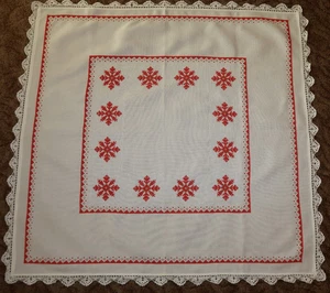 Schöne Weihnachtsdecke-Handarbeit-Stickerei-Sterne-Häkelrand-Tischdecke-unben. - Bild 1 von 9