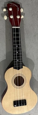 Ukelele Brookstone 21 pulgadas soprano granate pequeño instrumento musical guitarra Foto 1 de 4