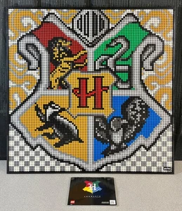 LEGO 31201 ART Harry Potter Hogwarts Crest Quad Panel ~10000p 2021 Completo Usato - Foto 1 di 3