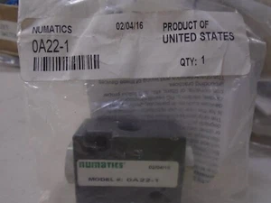 Numatics OA22-1 2 Bolt Mount Shuttle Valve 1/8NPTF 3.9-145 psi NWB *NEW* - Picture 1 of 3